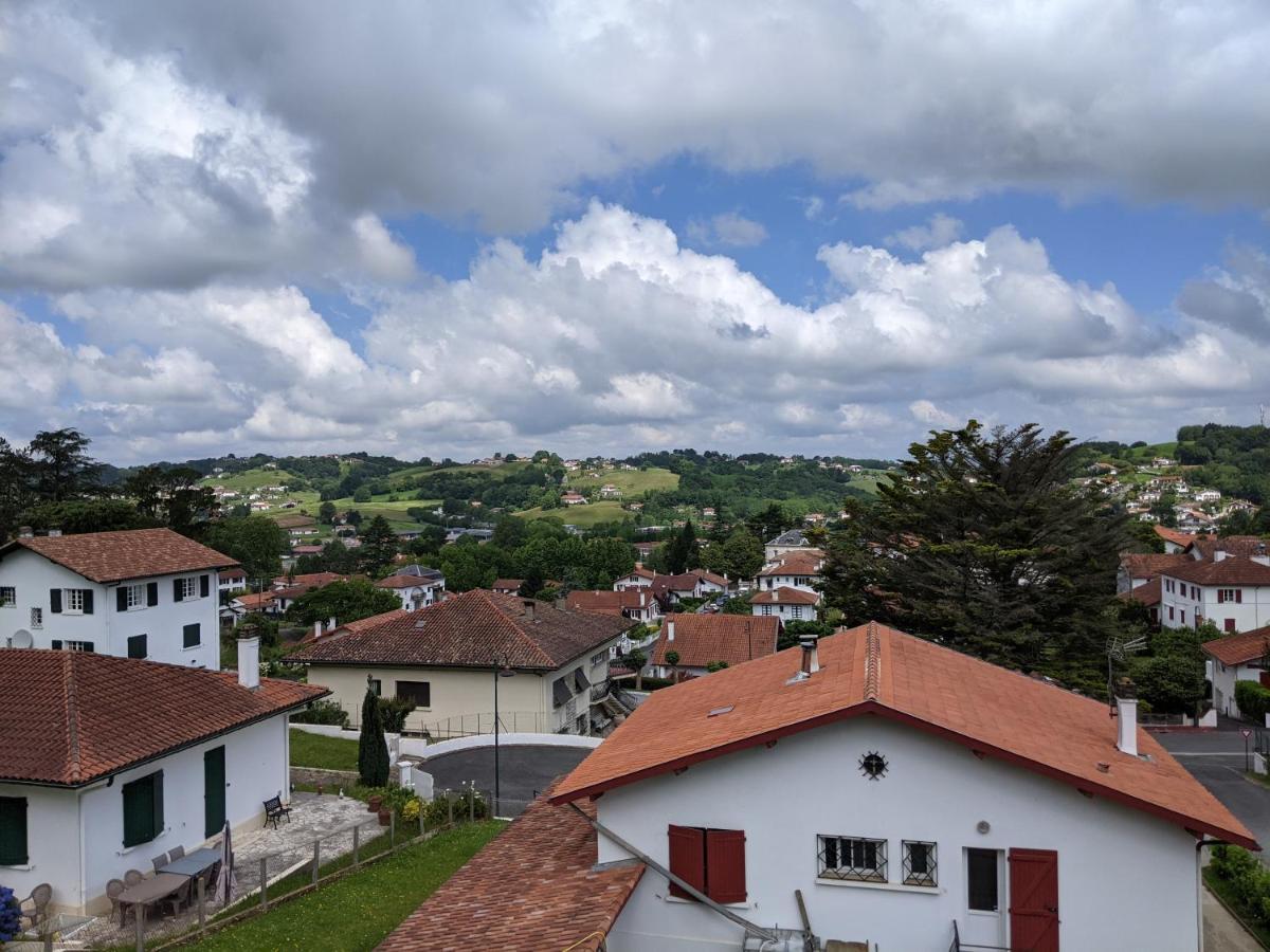 Ortesene Zaharea Hasparren Exterior foto