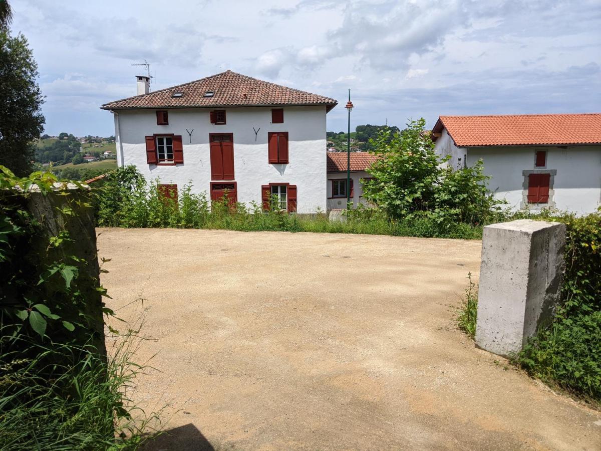 Ortesene Zaharea Hasparren Exterior foto
